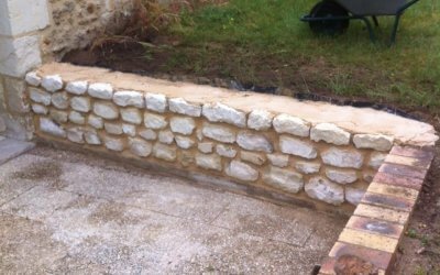 Restauration d’un muret dans le 49